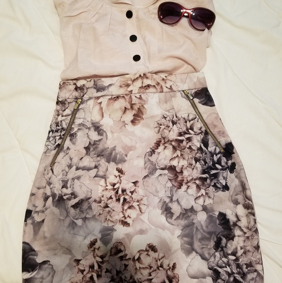 H&M Dresses & Skirts - H&M pink and gray floral skirts. Reposh.
